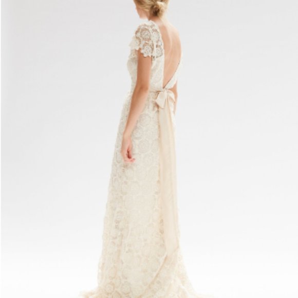 Kite and Butterfly Anais Wedding Gown - Picture 2 of 13